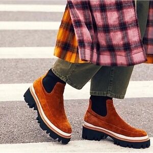 FREE PEOPLE Gee Wawa Ellis Chelsea Boots Lugged Platform Tan Brown Size 37/7